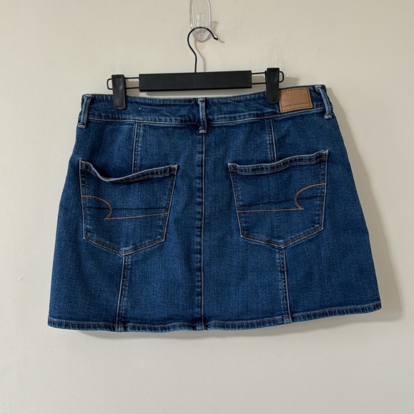 American Eagle Hi-Rise A-Line Denim Button-Front Denim Mini Skirt Size 12 - Picture 4 of 8